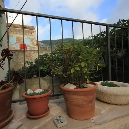 Seaside House Komiza, Vis - 3469 *