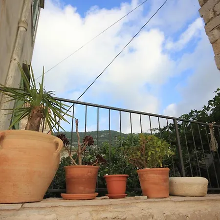 Seaside House Komiza, Vis - 3469 Vikendica Komiza