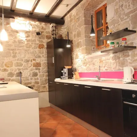 Seaside House Komiza, Vis - 3469 Vikendica