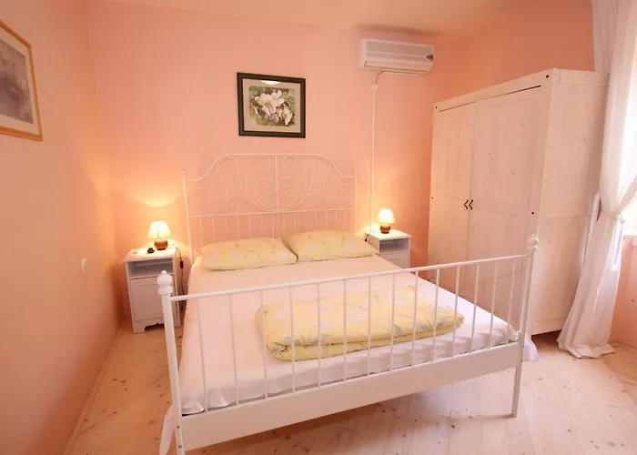 Seaside House Komiza, Vis - 3469 * Komiža