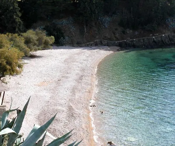 Seaside House Komiza, Vis - 3469 בית נופש