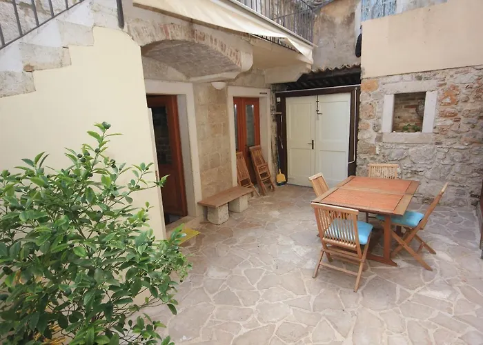 Seaside House Komiza, Vis - 3469 בית נופש