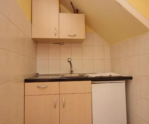 Seaside House Komiza, Vis - 3469 בית נופש Komiža